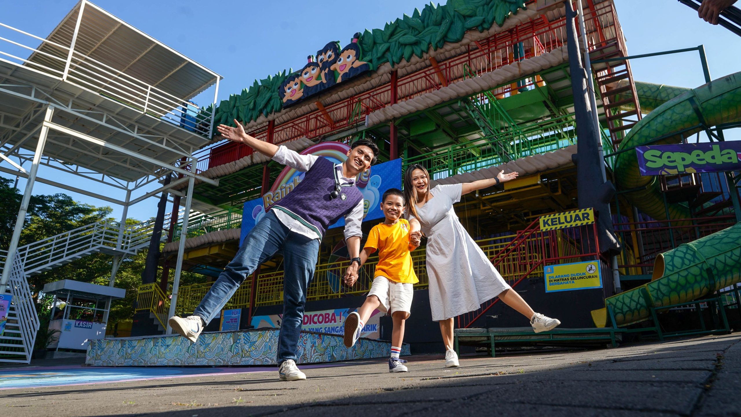 Family Fun House, Wahana Batu Ekonomis Park Yang Mengajak Anak Aktif Bergerak Dan Berani Menaklukkan Tantangan