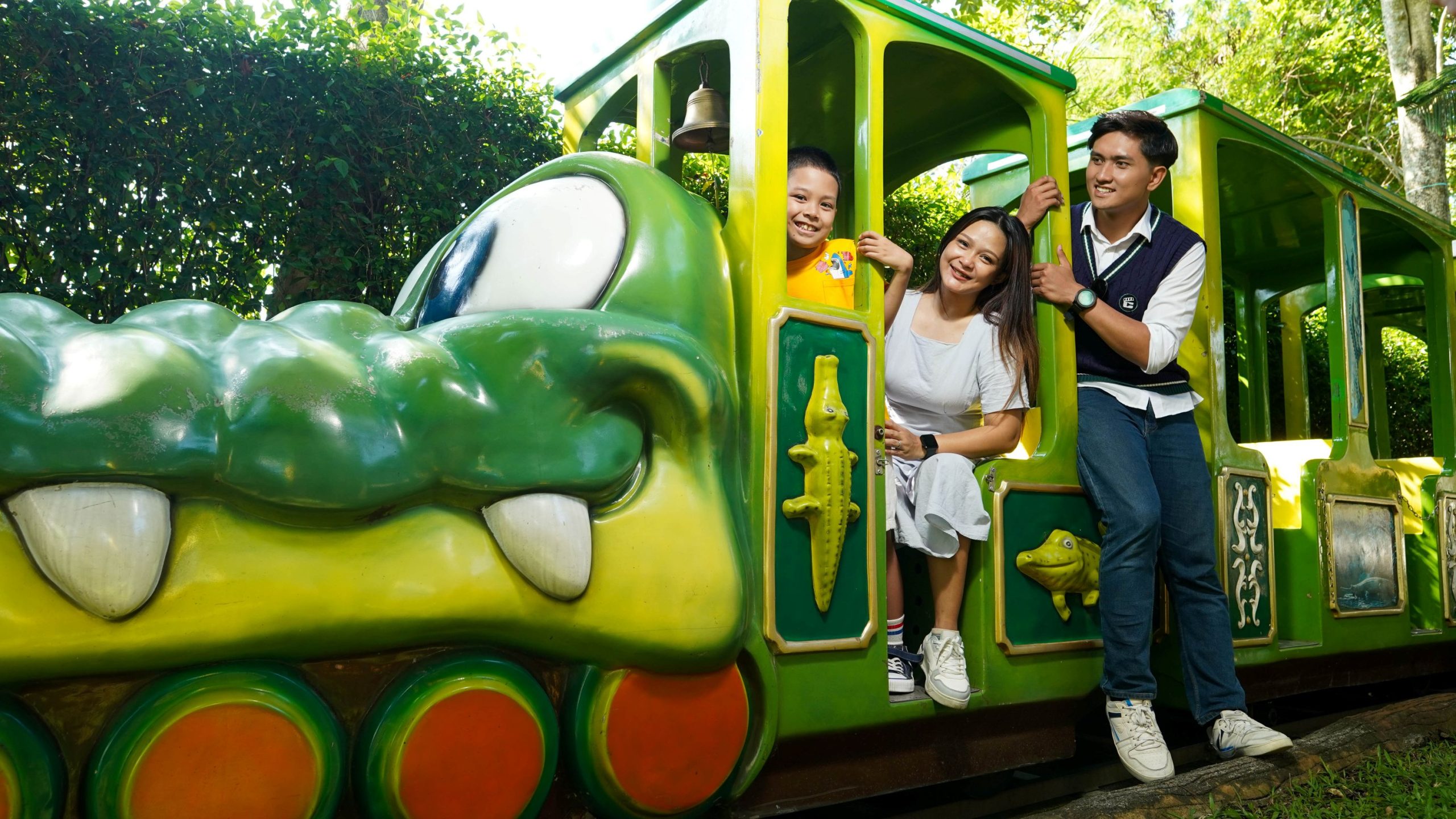Croco Train, Wahana Anak Bep Yang Mengajak Keluarga Menikmati Batu Ekonomis Park Dengan Menyenangkan