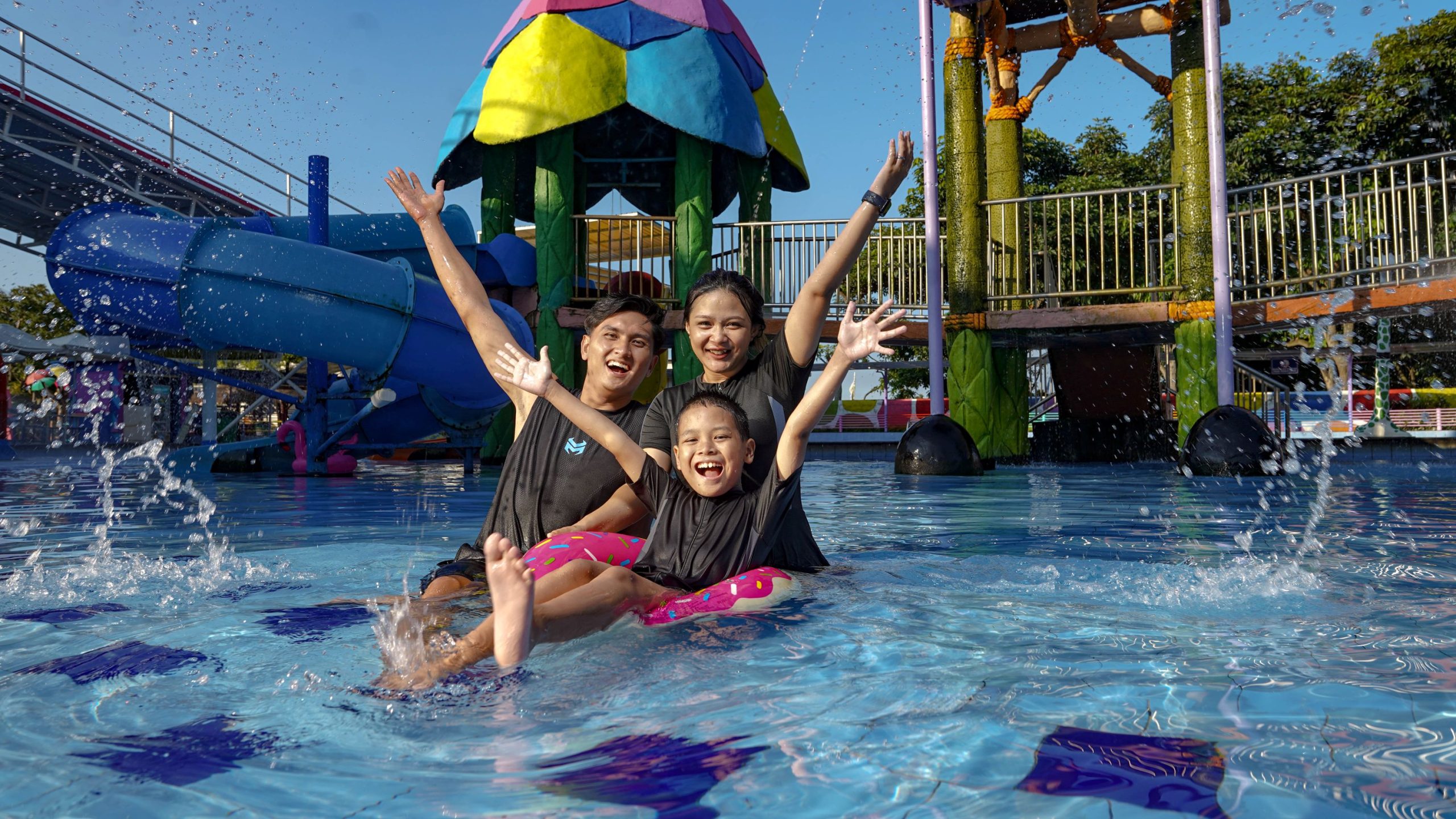 Waterpark Batu Ekonomis Park, Kolam Renang Murah Di Batu Yang Jadi Favorit Liburan Keluarga