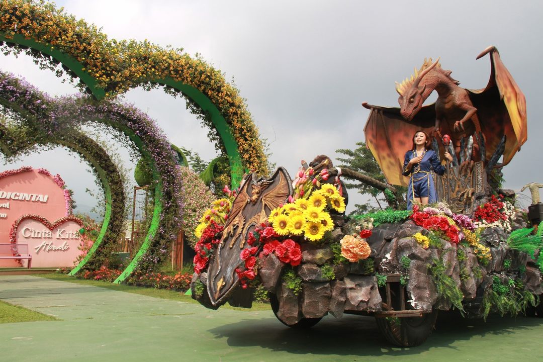 Parade Bunga Show