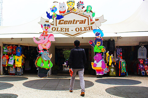 Central Oleh-Oleh Batu Secret Zoo Jawa Timur Park