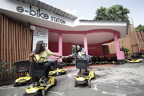 E Bike Batu Secret Zoo Jawa Timur Park