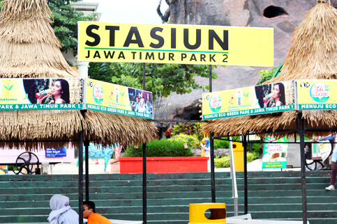Stasiun Doto Train Batu Secret Zoo Jawa Timur Park