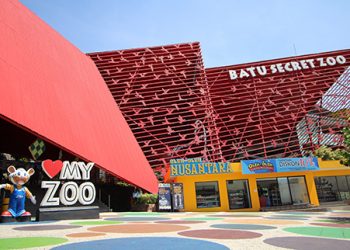 Entrance Secret Zoo Jawa Timur Park