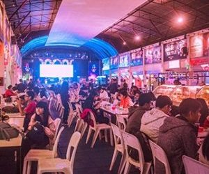 Menikmati Serunya Makan Malam Di Night Market Bns Ada Shownya Juga Lho