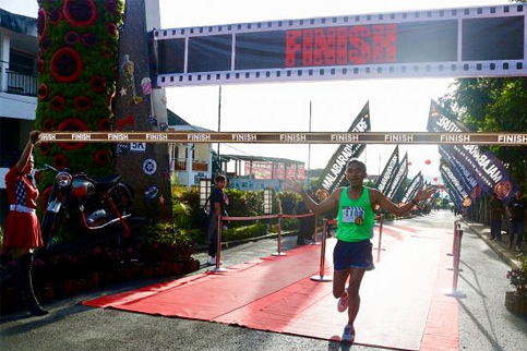 Serunya Lari Bersama Movie Star Dan Injak Red Carpet Di Finish