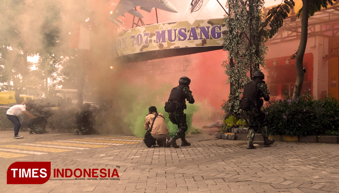 Teroris Lakukan Penyanderan Karyawan Museum Angkut (2)