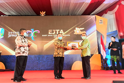 Jatim Park 3 Raih Penghargaan Wisata Buatan Terbaik 2020 Jatim 483x322