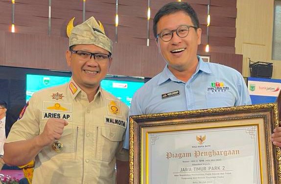 Jawa Timur Park Raih Penghargaan Kepatuhan Pembayaran Pajak Daerah Kota Batu Tahun 2023