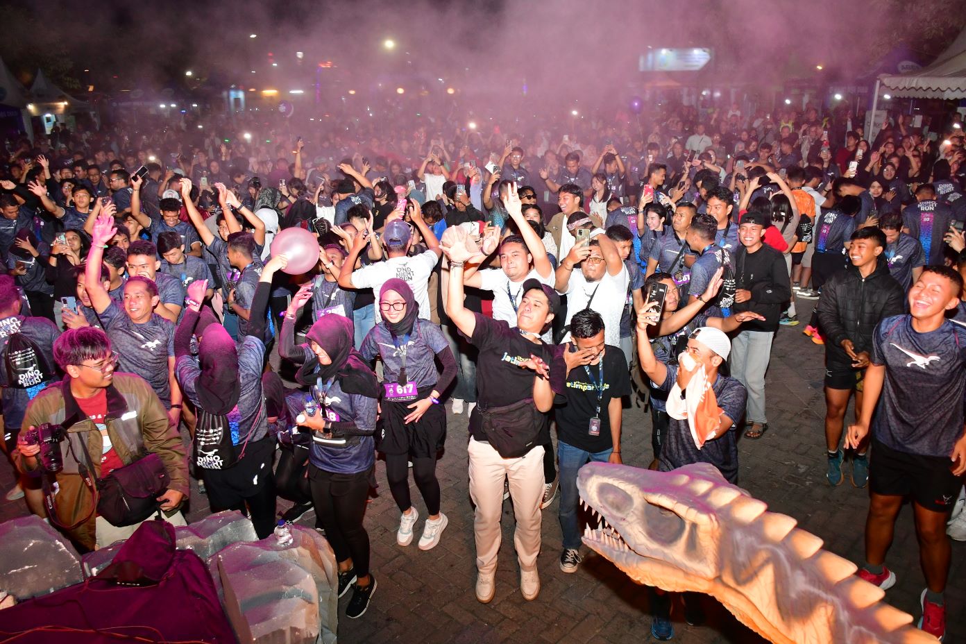 Dj & Band Perform Dino Night Run 2023 2