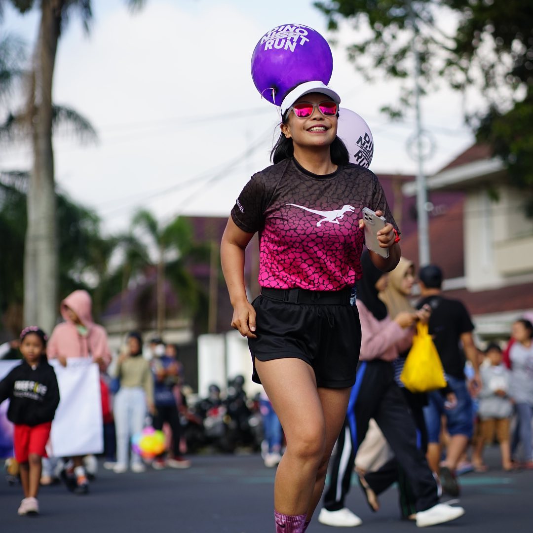 Keceriaan Bersama Dino Rangers Dan Dino Angels Mengisi Car Free Day Di Jalan Ijen Kota Malang