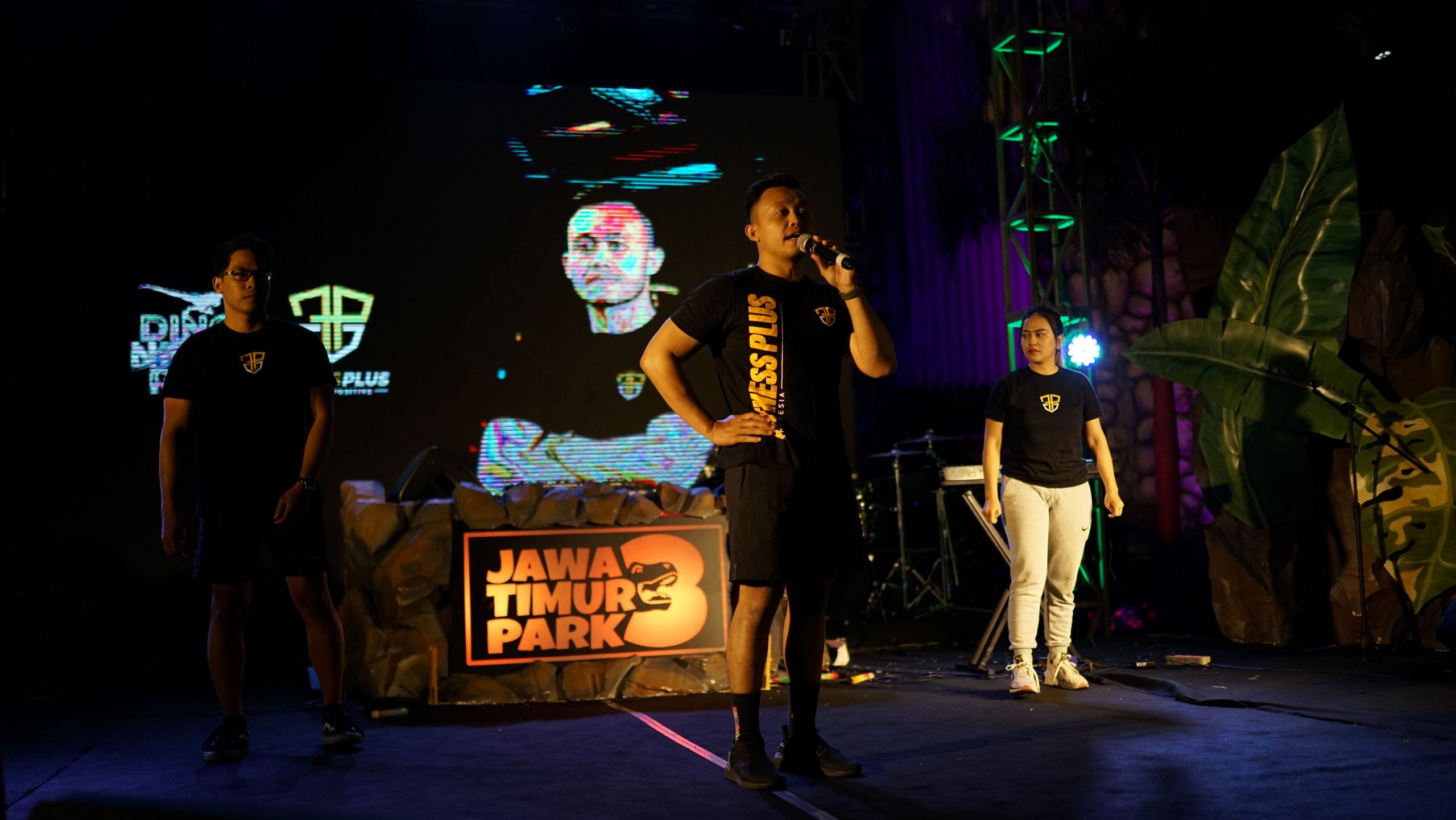 Warmup Dino Night Run By Fitness Plus Dinoyo 2