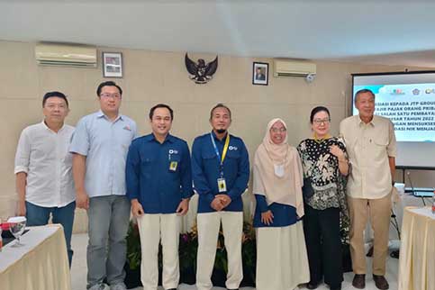 Penghargaan Wajib Pajak Bagi Jawa Timur Park Group