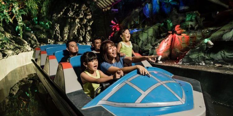 Menegangkan Yuk Lihat Dinosaurus Buatan Di Wahana Dino Action Naga Cloning Jawa Timur Park 3
