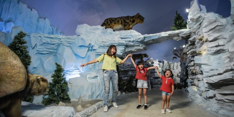 Ice Age - Dino Park - Jawa Timur Park 3