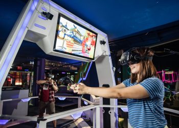 Fruit Ninja VR di Fun Tech Plaza, Wisata Berbasis Teknologi di Jawa Timur yang Menguji Refleks dalam Dunia Virtual