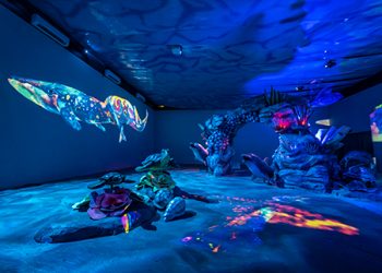 Whale Millenial Glow Garden Jawa Timur Park 3