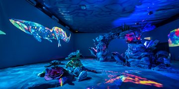 Whale Millenial Glow Garden Jawa Timur Park 3