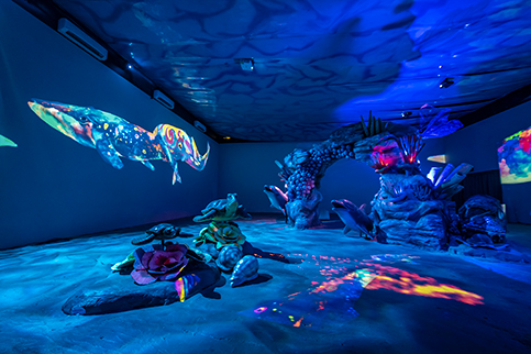 Whale Millenial Glow Garden Jawa Timur Park 3