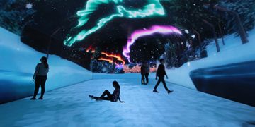 zona Four Season Millenial Glow Garden Jawa Timur Park 3