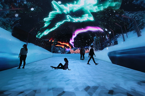 zona Four Season Millenial Glow Garden Jawa Timur Park 3