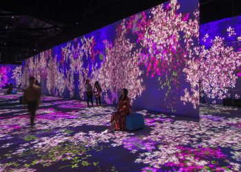 Flower Forest Milenial Glow Garden Jawa Timur Park 3