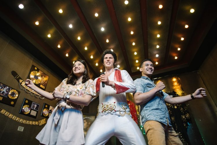 Joget Ala Elvis Presley Di Museum Musik Dunia Siapa Takut