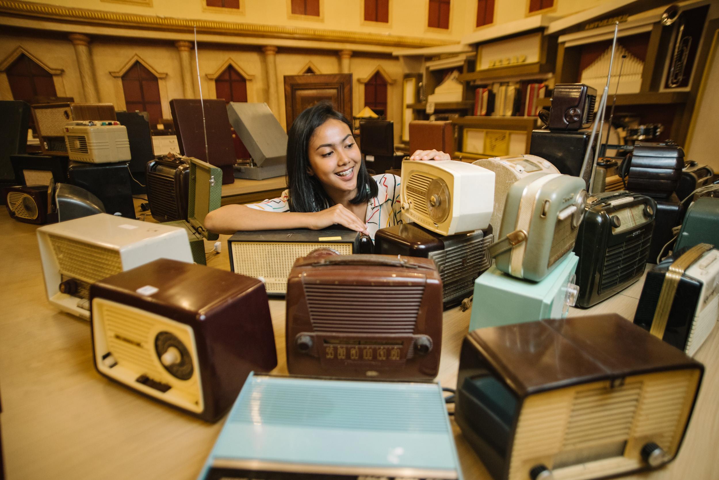 Nostalgia radio jadul di Museum Musik Dunia Jatimpark 3