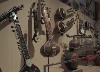Alat musik India di Museum Musik Dunia Jawa Timur Park 3