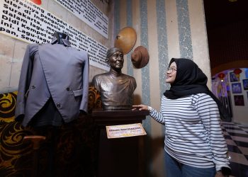 Kunjungi Spot Gesang Di Museum Musik Dunia Jtp 3! Kenang Maestro Keroncong Pencipta Bengawan Solo Lewat Koleksi Pribadinya