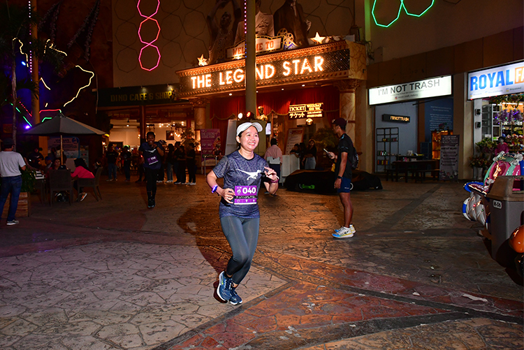 Peserta Disuguhi Dengan Hiburan Yang Luar Biasa, Mulai Dari Pertunjukan Musik, Tarian, Dan Performa Dj