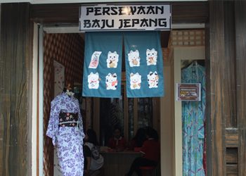 20180211104114 Persewaan Kimono