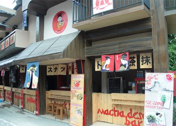 Kios Jajanan Jepang di Wahana The Legend Star Jawa Timur Park 3