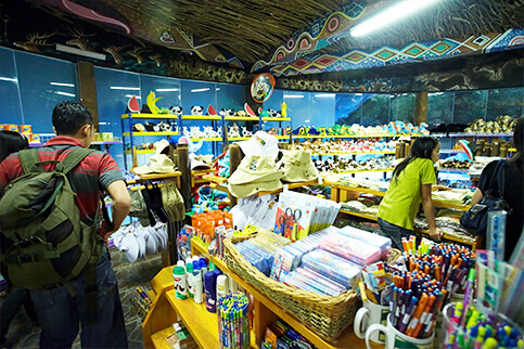 Gift Shop Museum Satwa Jawa Timur Park 2